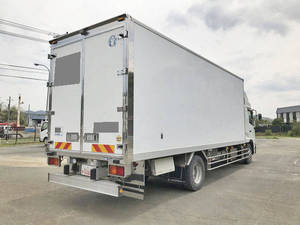 Condor Refrigerator & Freezer Truck_2