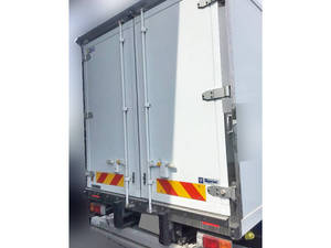 Dutro Refrigerator & Freezer Truck_2