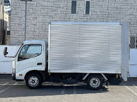 TOYOTA Dyna Aluminum Van TPG-XZC605 2018 162,000km_3