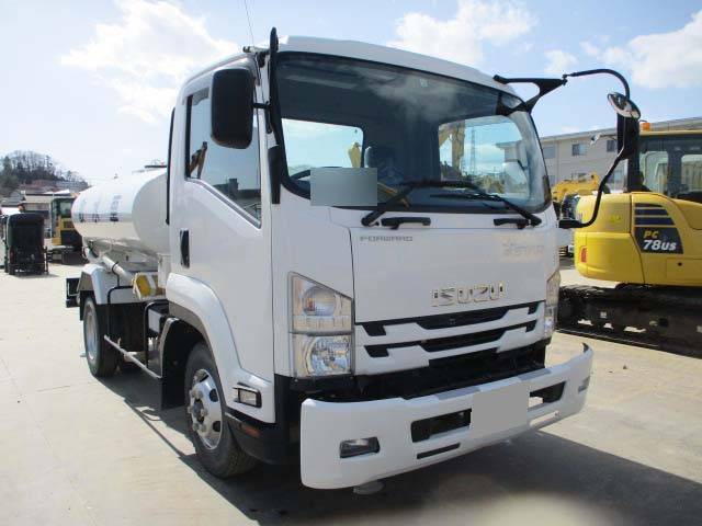 ISUZU Forward Sprinkler Truck TKG-FRR90S1 2017 8,200km