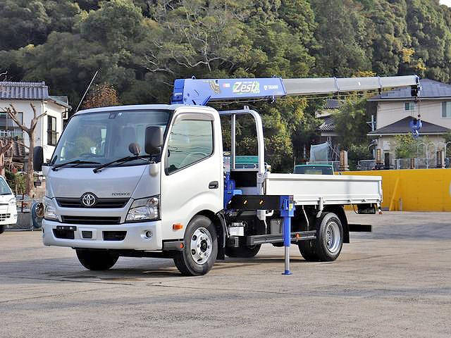 TOYOTA Toyoace Truck (With 4 Steps Of Cranes) TKG-XZU712 2017 64,000km