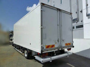 Forward Refrigerator & Freezer Truck_2