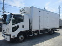 ISUZU Forward Refrigerator & Freezer Truck 2RG-FRR90T2 2018 331,000km_3