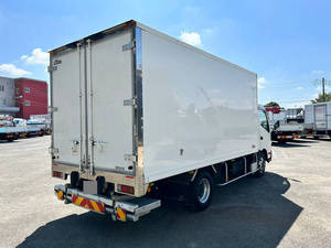 Dutro Refrigerator & Freezer Truck_2