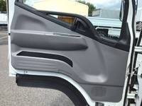 MITSUBISHI FUSO Canter Flat Body 2RG-FBA20 2023 225km_28