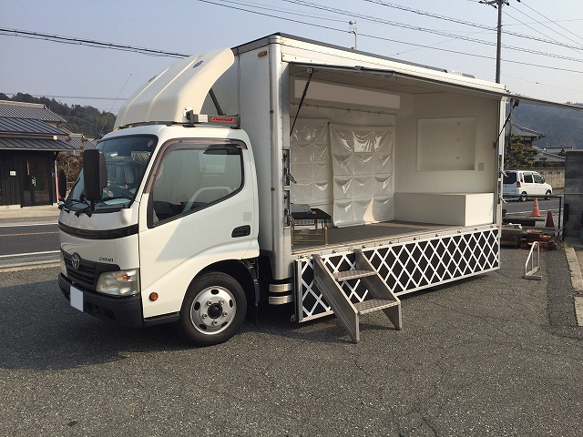 TOYOTA Dyna Events Car BDG-XZU348 2007 10,656km