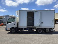 HINO Dutro Refrigerator & Freezer Truck TKG-XZU710M 2015 202,397km_6