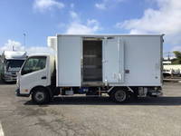 HINO Dutro Refrigerator & Freezer Truck TKG-XZU710M 2015 122,856km_6