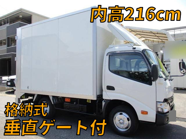 TOYOTA Dyna Panel Van TKG-XZU605 2017 128,000km_1