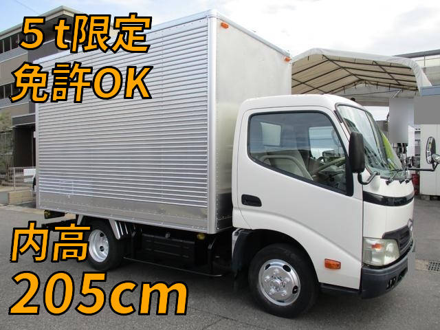 TOYOTA Dyna Aluminum Van BKG-XZU508 2011 216,000km