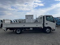 HINO Dutro Flat Body 2RG-XZC710M 2020 5,760km_5