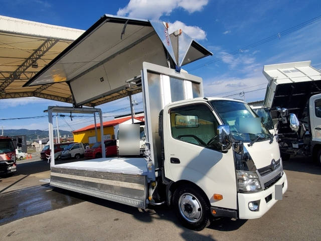 TOYOTA Dyna Refrigerator & Freezer Wing SKG-XZU720 2012 151,000km