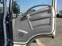 ISUZU Elf Aluminum Van TRG-NMR85AN 2018 136,340km_31