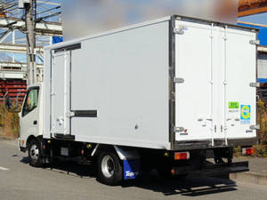 Dutro Refrigerator & Freezer Truck_2