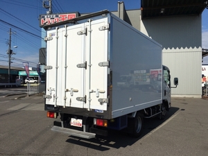 Elf Refrigerator & Freezer Truck_2