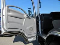 ISUZU Elf Refrigerator & Freezer Truck TPG-NLR85AN 2017 155,000km_15