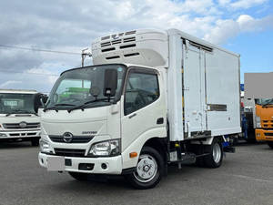 Dutro Refrigerator & Freezer Truck_1