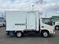 HINO Dutro Refrigerator & Freezer Truck TKG-XZC605M 2017 92,000km_3