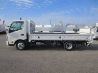 HINO Dutro Flat Body 2RG-XZU710M 2020 5,760km_6