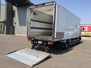 Forward Refrigerator & Freezer Truck_2