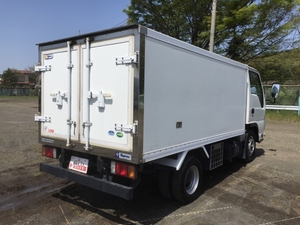 Elf Refrigerator & Freezer Truck_2