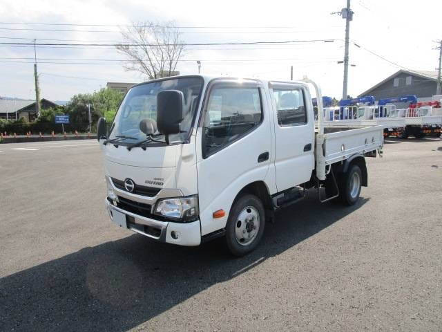 HINO Dutro Double Cab TKG-XZU685M 2018 120,109km_1
