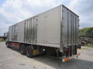 Giga Refrigerator & Freezer Truck_2