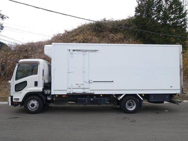 ISUZU Forward Refrigerator & Freezer Truck TKG-FRR90T2 2016 339,000km