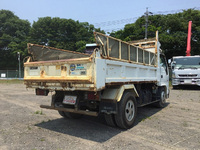 ISUZU Elf Dump KR-NKR81GN 2002 119,506km_2