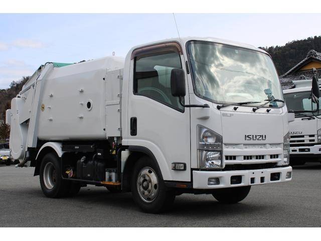 ISUZU Elf Garbage Truck TKG-NMR85AN 2015 102,000km