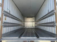 ISUZU Forward Refrigerator & Freezer Truck PB-FRR35K3S 2005 303,500km_9