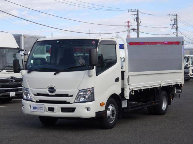 HINO Dutro Flat Body 2RG-XZU712M 2022 18,000km