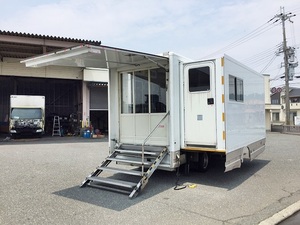 Canter Mobile Catering Truck_2
