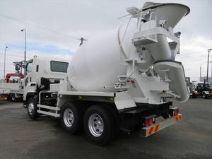 Giga Mixer Truck_2