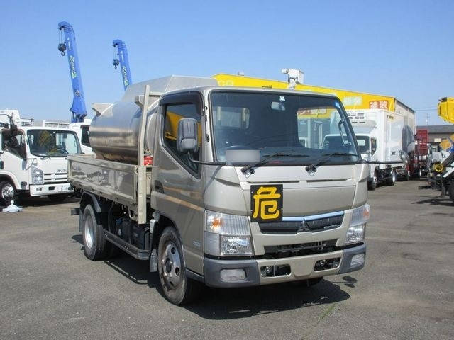 MITSUBISHI FUSO Canter Tank Lorry TPG-FEA50 2017 16,000km