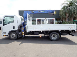 Elf Truck (With 3 Steps Of Cranes)_2