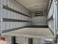 ISUZU Elf Refrigerator & Freezer Truck SKG-NPR85YN 2014 566,343km_10