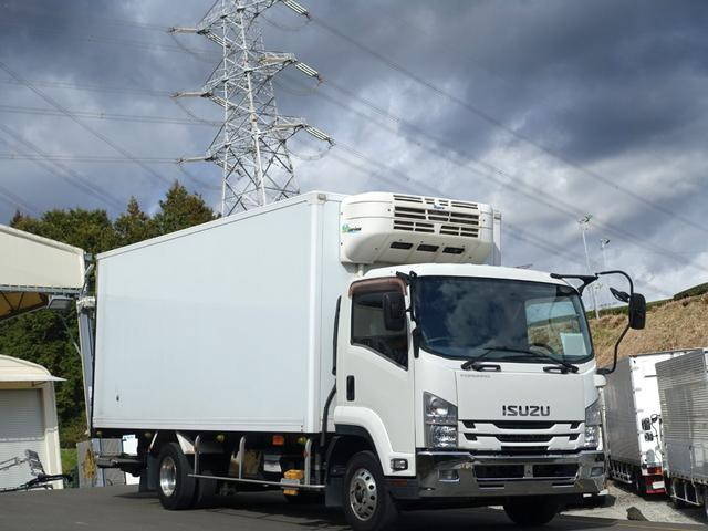 ISUZU Forward Refrigerator & Freezer Truck TKG-FRR90T2 2015 152,000km