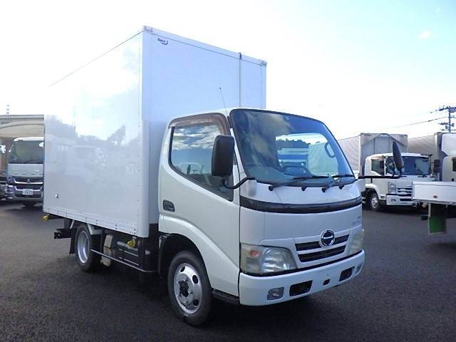 HINO Dutro Reefer Van BDG-XZU568M 2006 218,720km