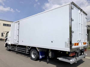 Fighter Refrigerator & Freezer Truck_2