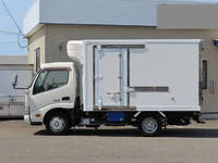 HINO Dutro Refrigerator & Freezer Truck TKG-XZC605M 2014 172,000km_3