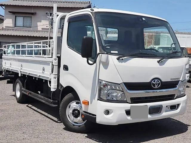 TOYOTA Toyoace Flat Body TKG-XZU712 2018 29,830km