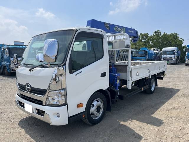 HINO Dutro Truck (With 4 Steps Of Cranes) TKG-XZU710M 2016 19,000km