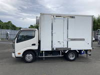 HINO Dutro Refrigerator & Freezer Truck TKG-XZC605M 2017 32,133km_5