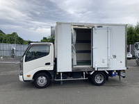 HINO Dutro Refrigerator & Freezer Truck TKG-XZC605M 2017 32,133km_6