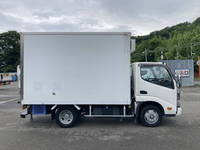 HINO Dutro Refrigerator & Freezer Truck TKG-XZC605M 2017 32,133km_7