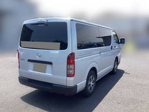 Hiace Box Van_2