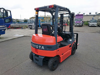 TOYOTA  Forklift 7FB20 2014 502h_2