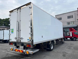 Condor Refrigerator & Freezer Truck_2