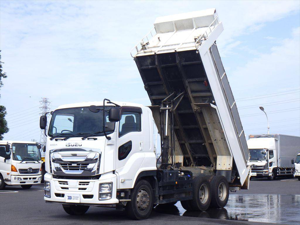 ISUZU Giga Dump QPG-CXZ77BT 2017 386,000km